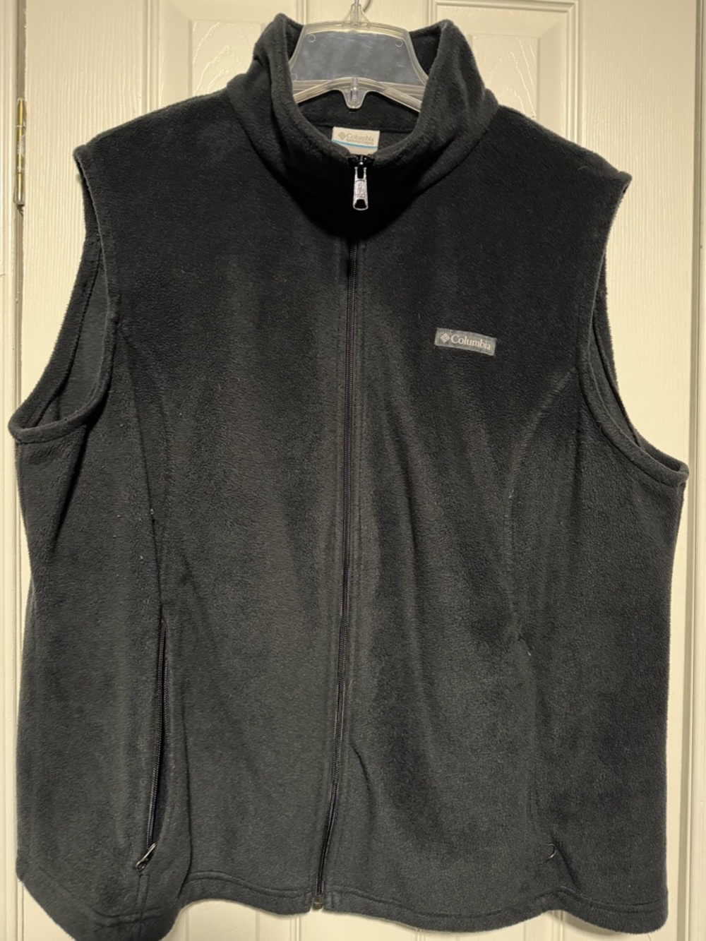 Columbia Women's Black Fleece Vest - Full-Zip Layering Piece